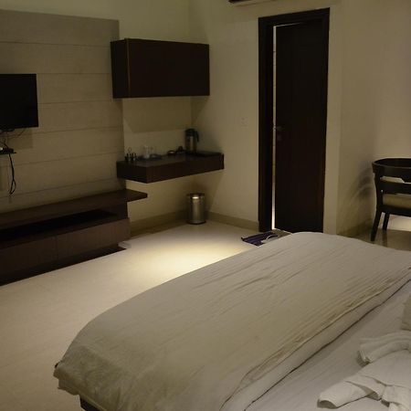 Hotel Aroma Inn Sirsa Экстерьер фото